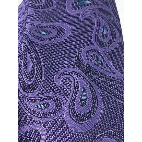 Private Stock Purple Paisley Imported Silk Men's Tie - Picture 1 of 6